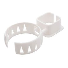 Laden Sie das Bild in den Galerie-Viewer, Wandhalterung für Amazon Alexa Echo Dot 3. Gen. Steckdosenhalterung Wandhalter