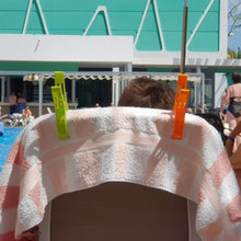 Laden Sie das Bild in den Galerie-Viewer, 4x Handtuchklammer XXL Wäscheklammer Strandtuch Badetuch Handtuch Clips Klammern