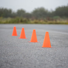 Laden Sie das Bild in den Galerie-Viewer, Pylonen Trainingskegel Fußballkegel Hütchen Warnkegel Verkehrshütchen Kegel Set